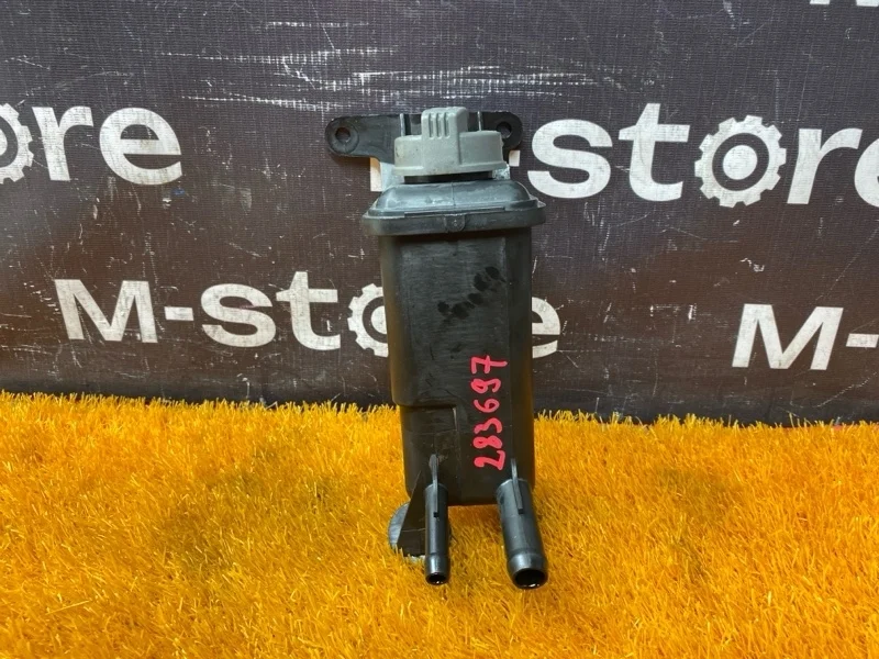 Бачок гидроусилителя Audi A4 2006 8E0422373B B7/8E BFB