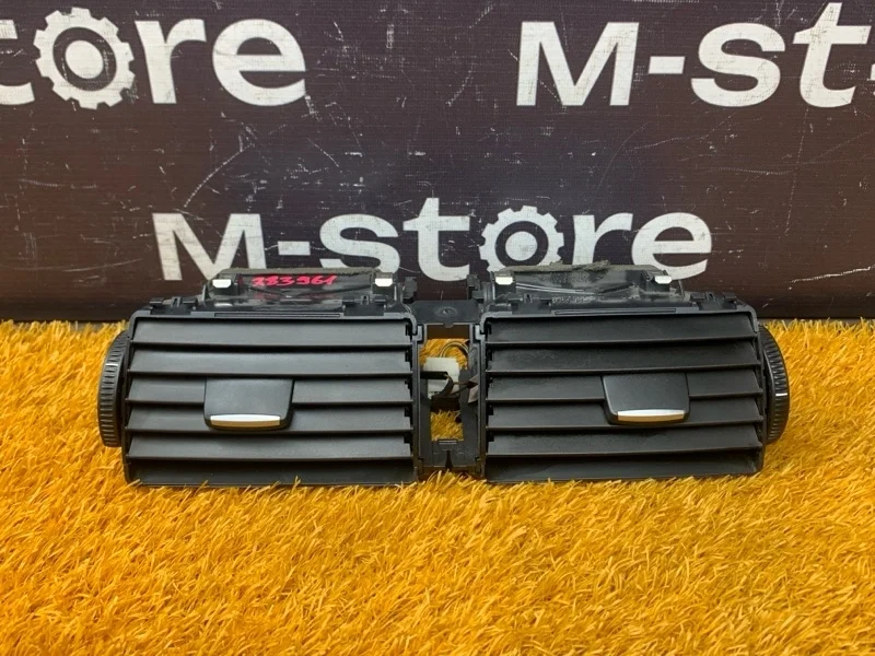 Дефлектор воздушный Bmw X5 2008 7161801 E70 N52B30A, передний