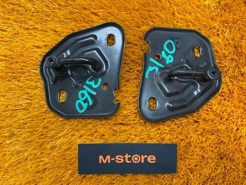 Скоба капота Audi Q3 2012 4G0823186 8U CPSA