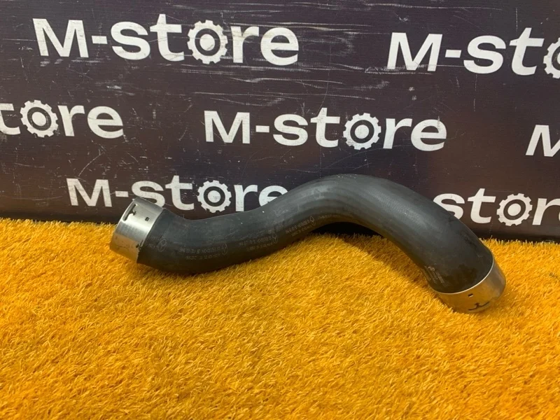 Патрубок интеркулера Mercedes-Benz C-Class 2012 A2045282582 W204 271.860, левый