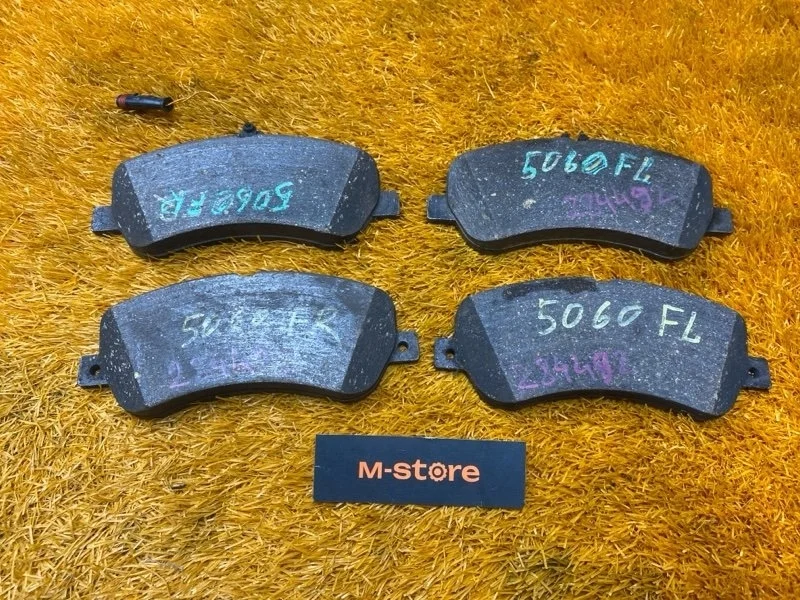 Колодки тормозные Mercedes-Benz Glk-Class 2011 A0074206620 X204 272.948, передние