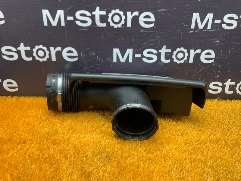 Патрубок воздушного фильтра Bmw 6-Series 2007 13717533931 E63 N62B48B