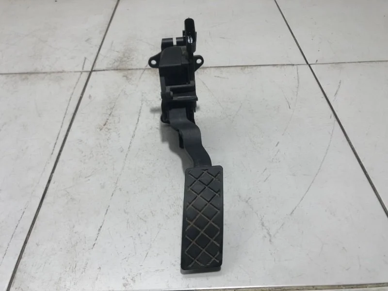 Педаль газа Skoda Rapid 1 ЛИФТБЭК 2016