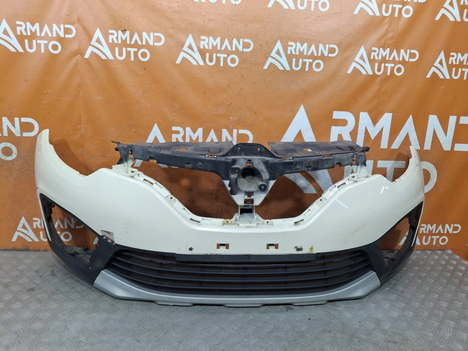 Бампер Renault Kaptur 2016-нв
