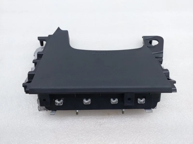 Подушка безопасности в колени Mitsubishi Outlander 2022 GF