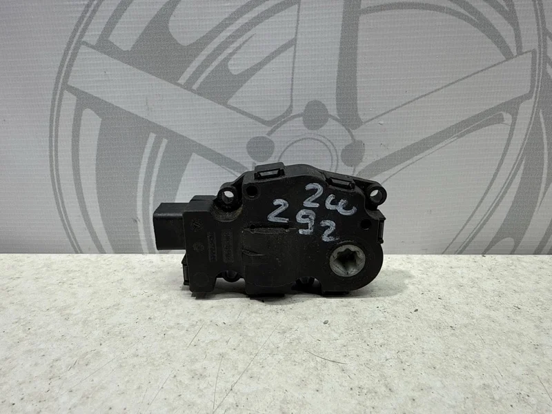 Моторчик заслонки печки Mercedes-benz GLE Coupe 2019 C292