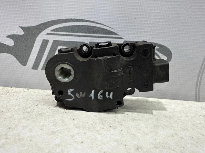 Моторчик заслонки печки Mercedes-benz 2005 W164