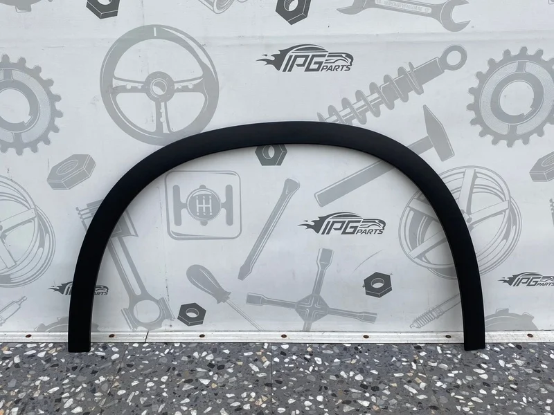 Накладка переднего левого крыла Mercedes-benz GLA X156