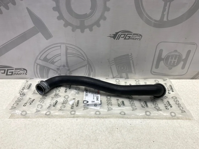 Патрубок ож Mercedes-benz W204