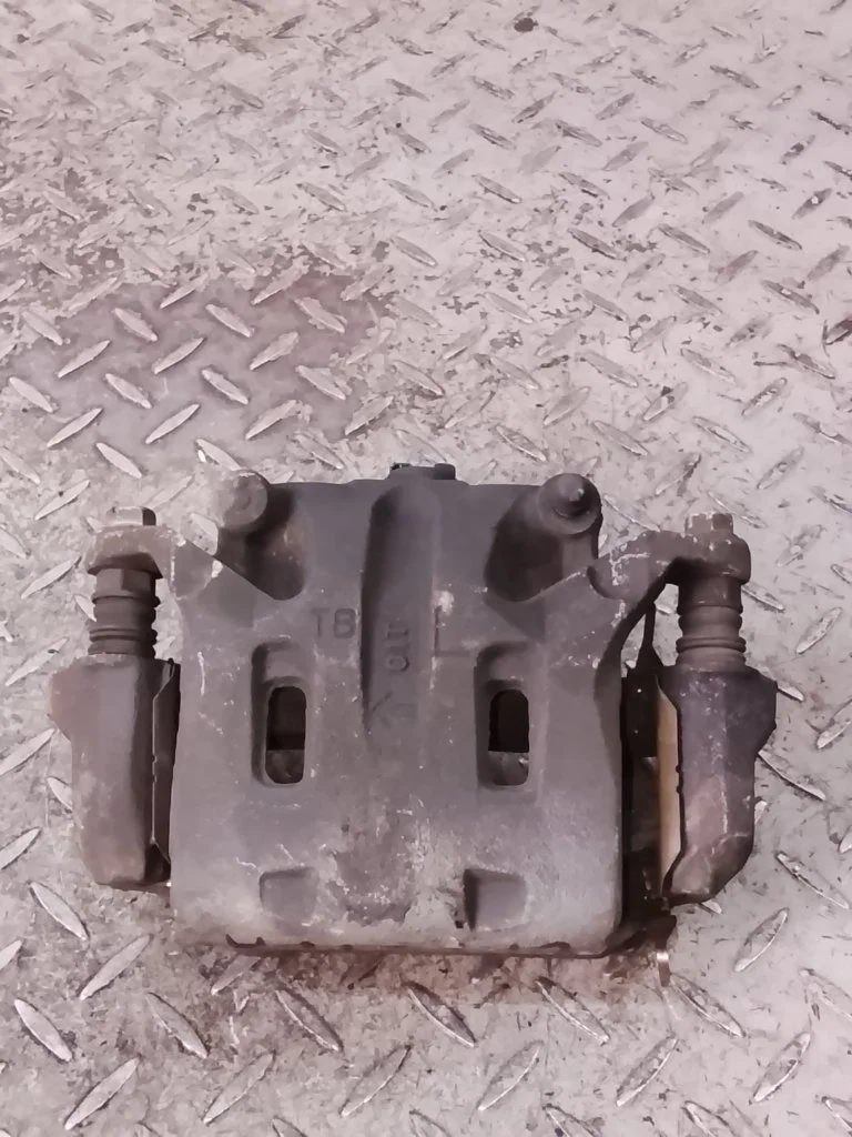 Суппорт тормозной Nissan Murano 41011EG50A Z51, передний левый