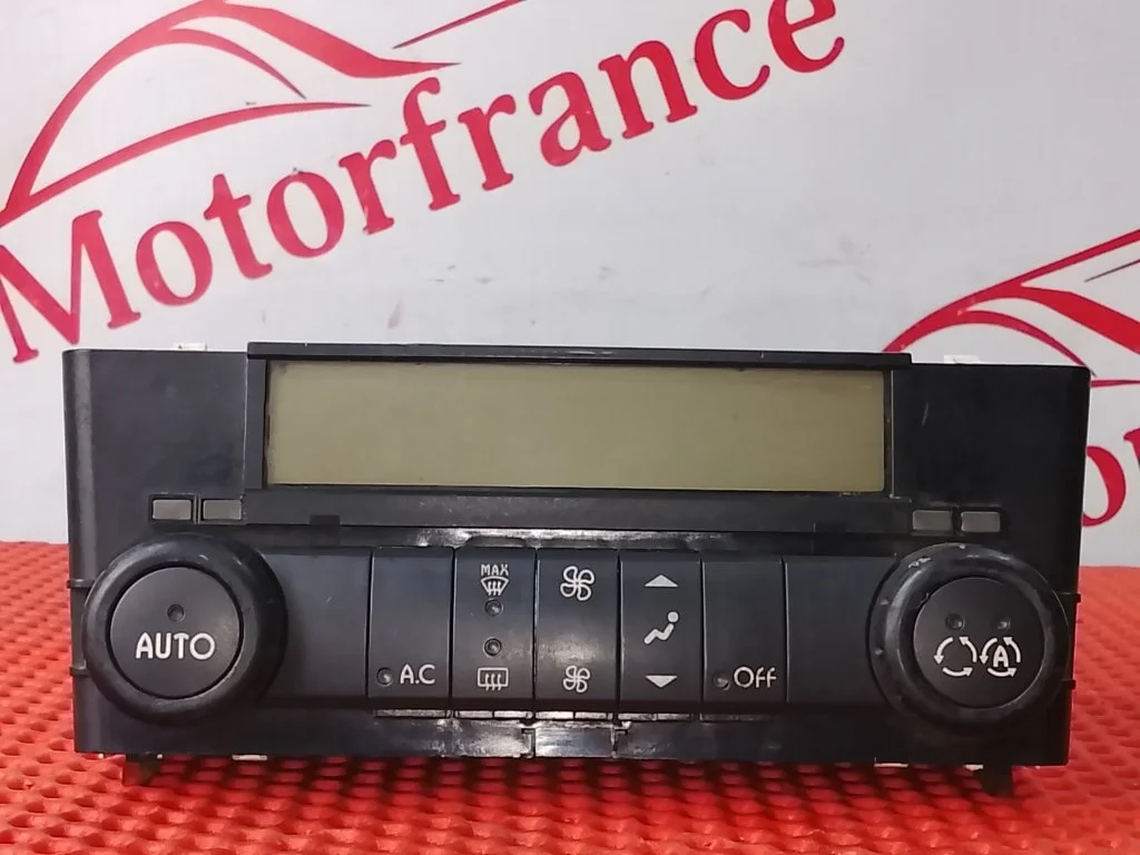 Блок управления климат-контролем Renault Laguna 2005 8200487008 2