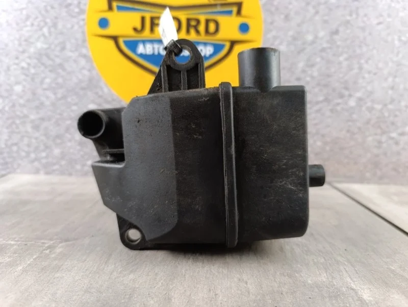 Маслоотделитель Volvo XC90 2008 C_59