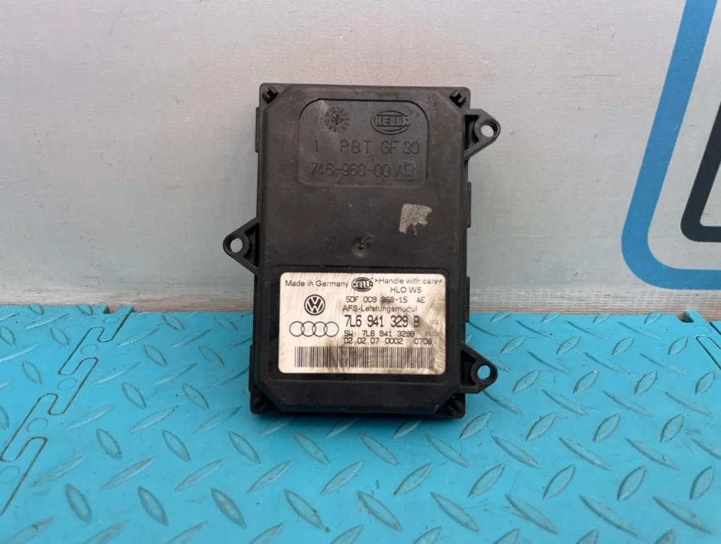 Блок фар Volkswagen Touareg 2007 7L6941329B 7L6 BHK 3.6