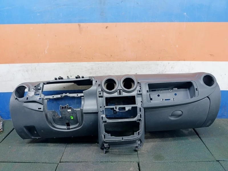 Торпедо Renault Sandero 2013 8200739435 BS11 1.6 K7M710