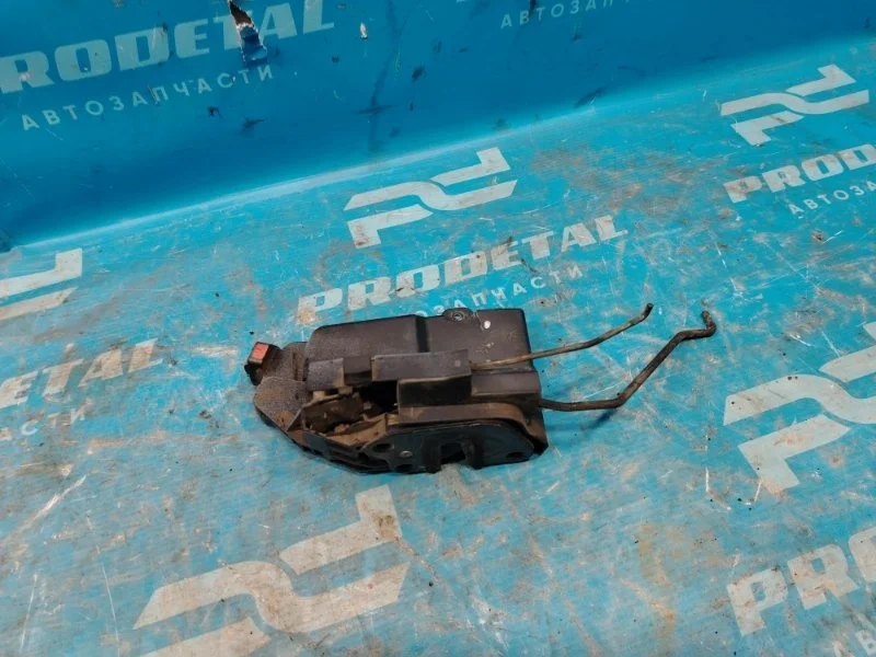 Замок двери передний левый Hyundai Elantra