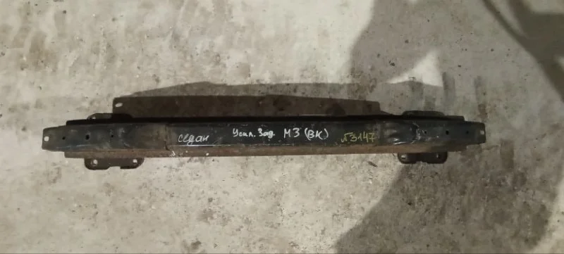 Усилитель бампера задний Mazda 3 BK 2003-2009