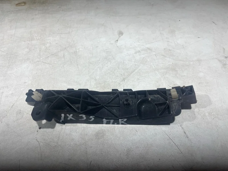 Кронштейн крыла передний правый Hyundai ix35