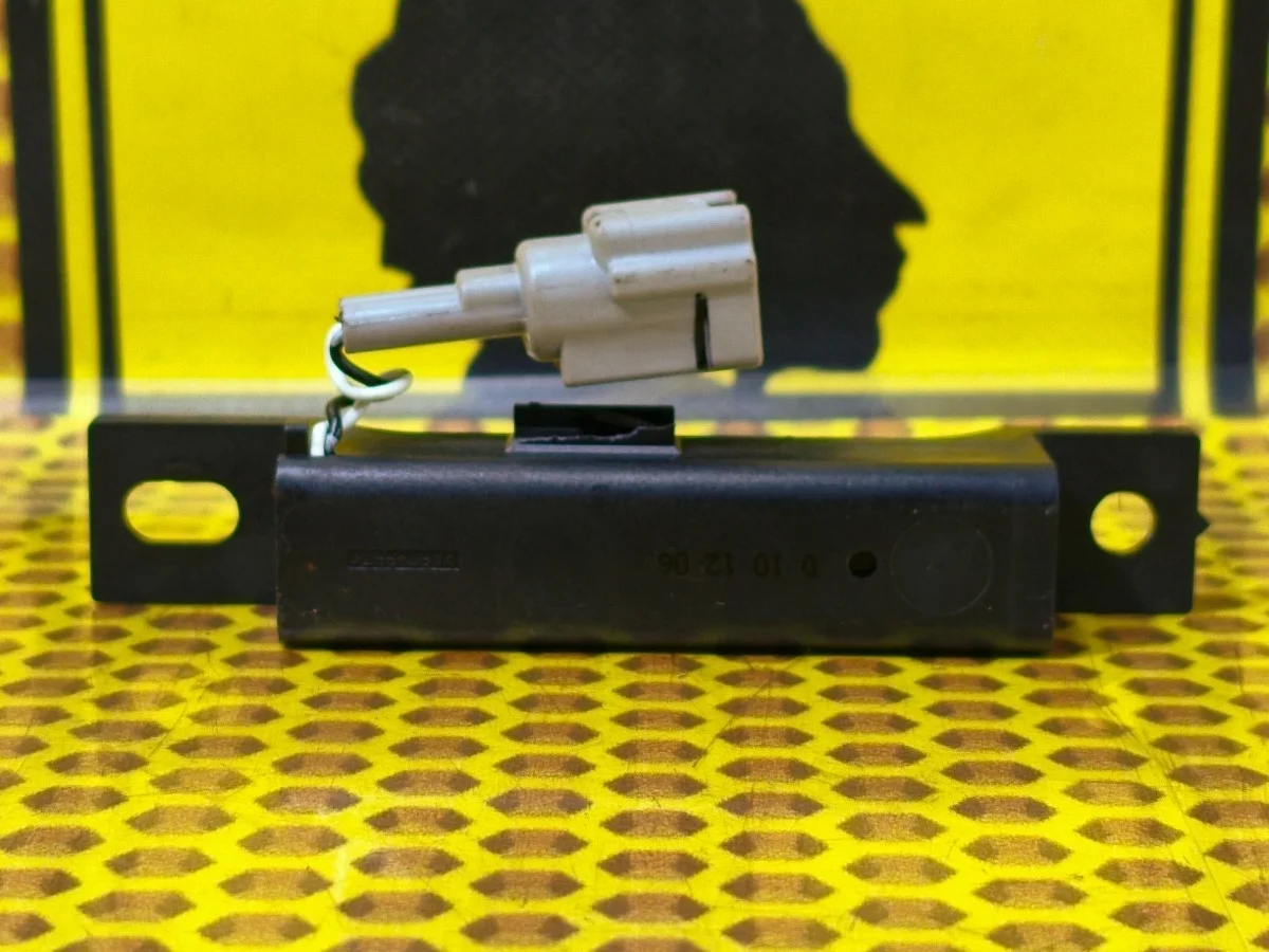 Антенна бесключевого доступа Nissan Pathfinder 2011 285E589910 R51 V9X