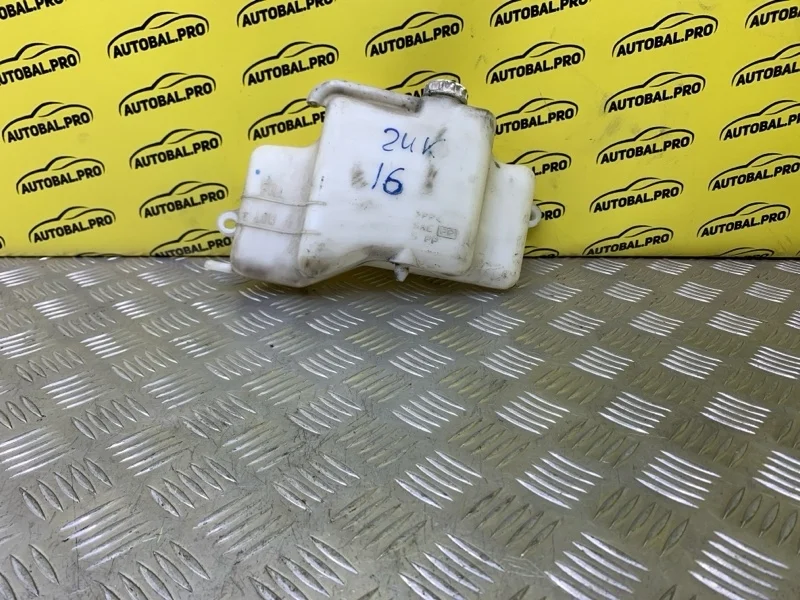 Бачок расширительный Mitsubishi L200 (2006-2015) 2013 MN135072 ПИКАП 2.5 D 4D56