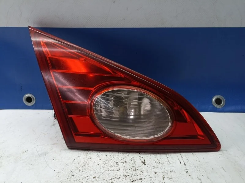 Фонарь внутренний Nissan Murano 2010 265451AA1A Z51, задний левый