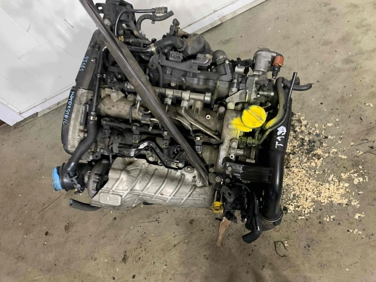 Двигатель Opel Insignia I (2008—2013) A20DTE 2.0 D дизель Передний