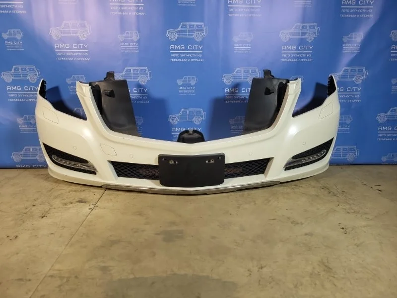 Бампер Mercedes-Benz R-Class 2011 A2218201856 W251 М276958, передний