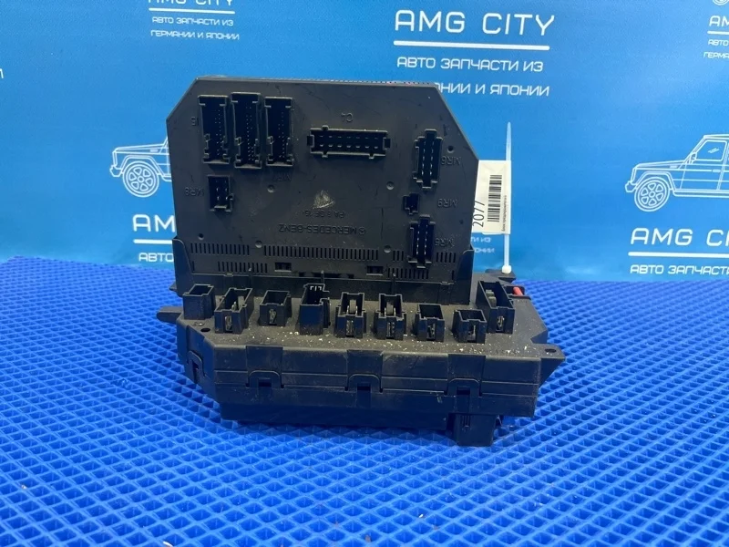 Блок предохранителей Mercedes-Benz S-Class 2008 A2215401001 W221 M272
