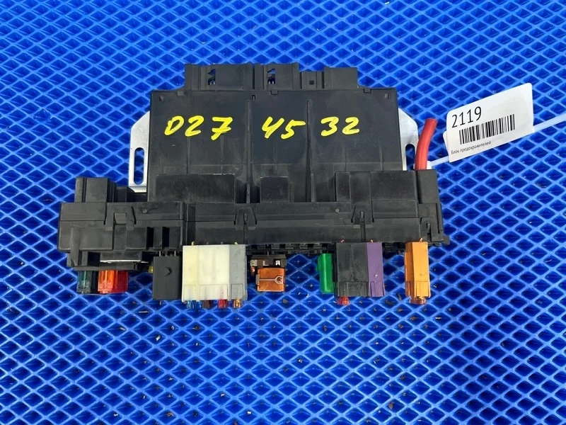 Блок предохранителей Mercedes-Benz S-Class 2000 A0275454532 W220 M112