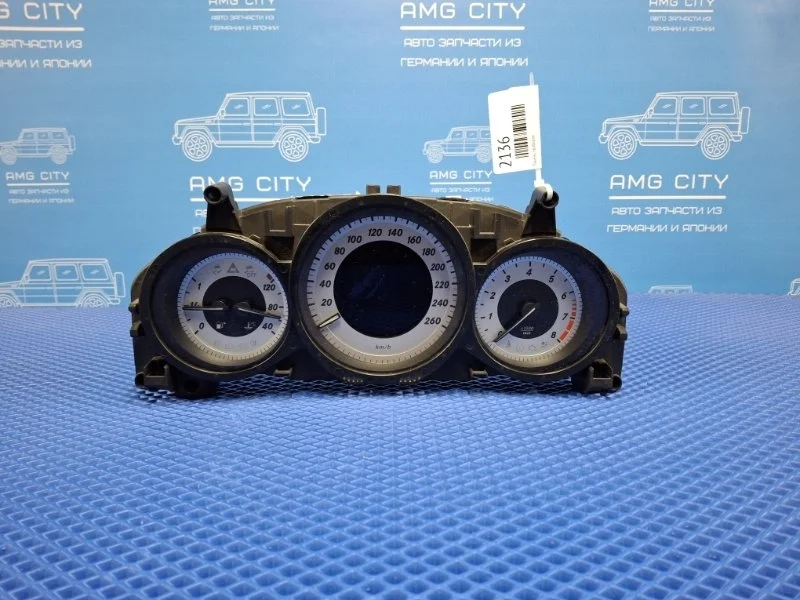 Панель приборов Mercedes-Benz C-Class 2010 A2049003508 W204 М271952
