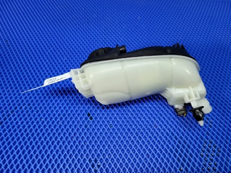 Бачок расширительный Mercedes-Benz B-Class 2013 A2465000049 W246 М270910