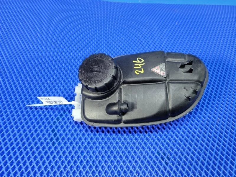 Бачок расширительный Mercedes-Benz B-Class 2013 A2465000049 W246 М270910