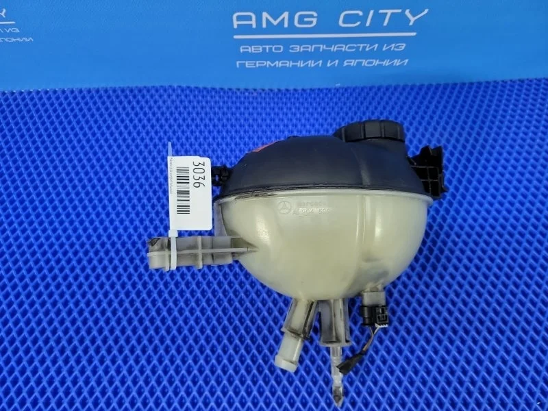 Бачок расширительный Mercedes-Benz C-Class 2010 A2045000549 W204 М271952