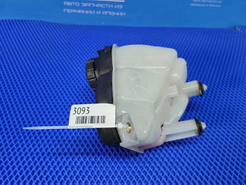 Бачок расширительный Mercedes-Benz Gle-Class 2016 A1665000049 W166 OM642826