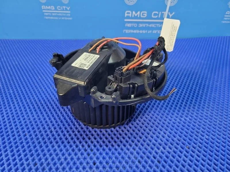 Мотор печки Mercedes-Benz B-Class 2017 A2469064300 W246 М2709120