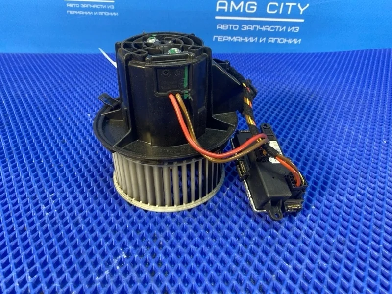 Мотор печки Mercedes-Benz C-Class 2012 V7825001 W204 М274910