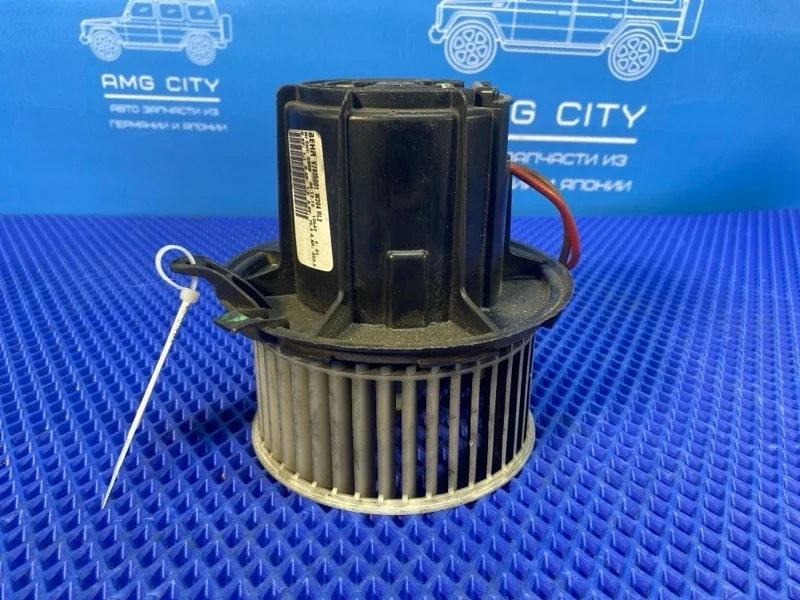 Мотор печки Mercedes-Benz C-Class 2012 V7825001 W204 М274910