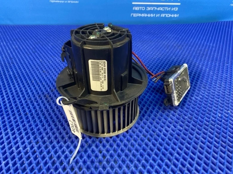 Мотор печки Mercedes-Benz C-Class 2012 V7825001 W204 М274910