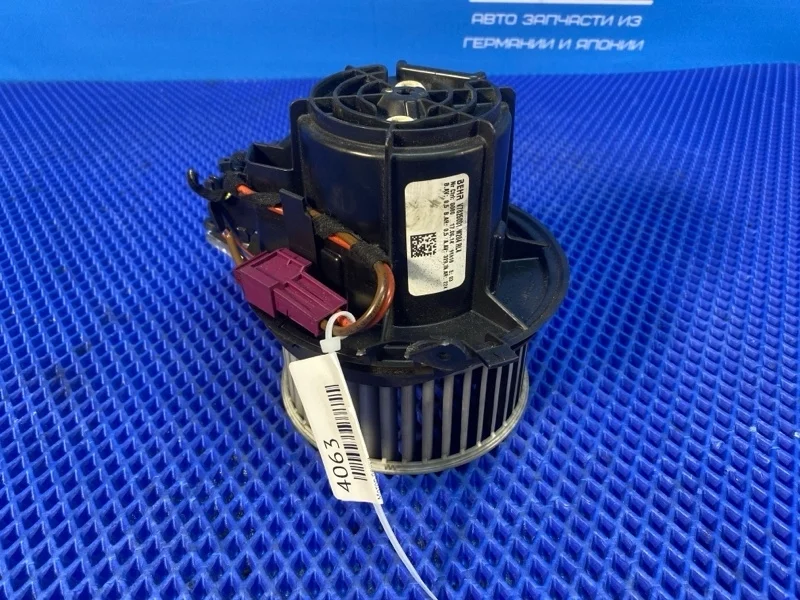 Мотор печки Mercedes-Benz C-Class 2012 V7825001 W204 М274910