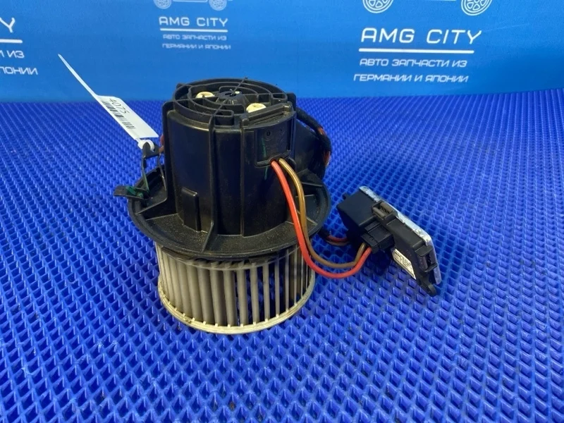 Мотор печки Mercedes-Benz C-Class 2012 V7825001 W204 М274910