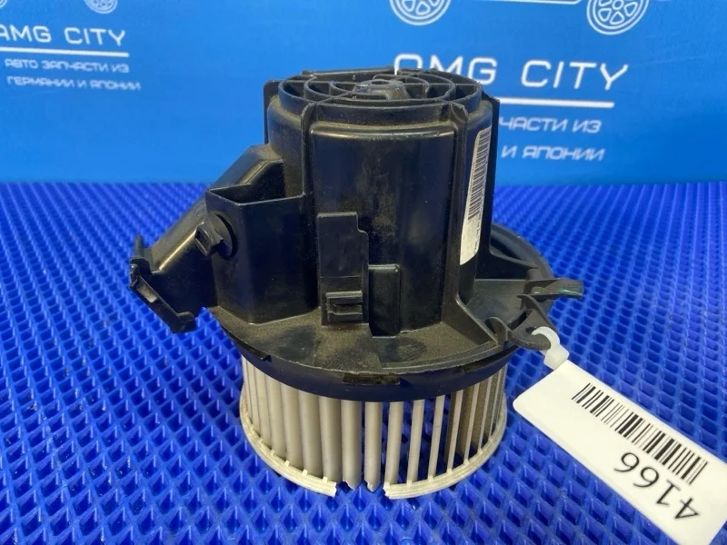 Мотор печки Mercedes-Benz C-Class 2012 V7825001 W204 М274910