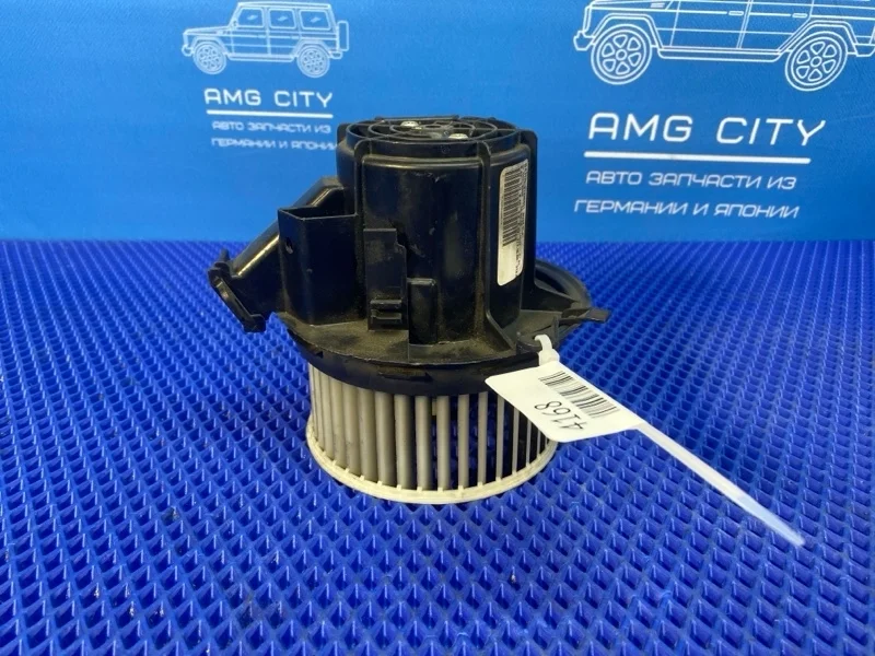 Мотор печки Mercedes-Benz C-Class 2012 V7825001 W204 М274910