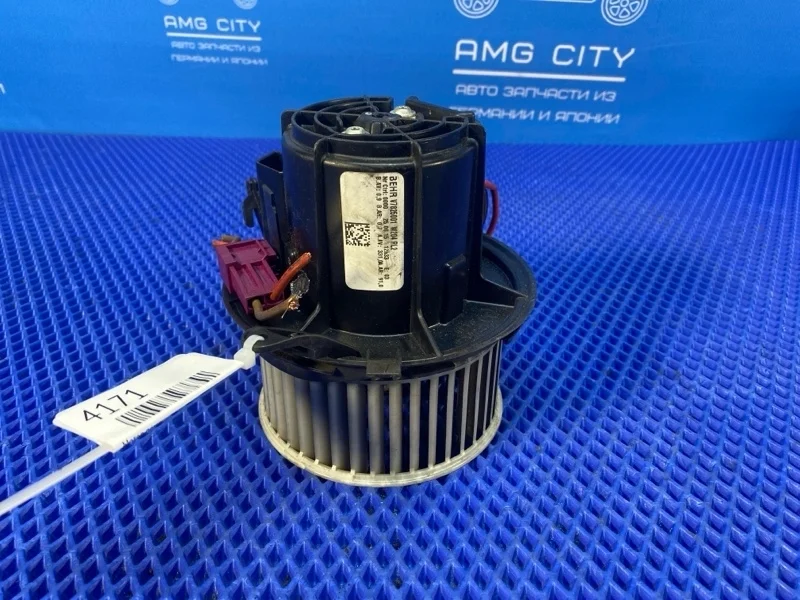 Мотор печки Mercedes-Benz C-Class 2012 V7825001 W204 М274910