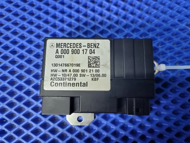Блок управления топливным насосом Mercedes-Benz E-Class 2015 A0009001704 W212 М274920