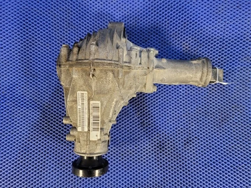 Редуктор Mercedes-Benz Gle-Class 2016 A1663303100 W166 OM642826, передний