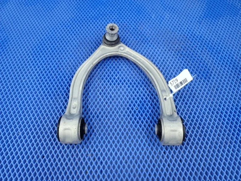 Рычаг передней подвески Mercedes-Benz C-Class 2016 A2053305601 W205 М274910, передний правый