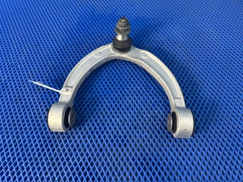 Рычаг подвески верхний Mercedes-Benz Gle-Class 2016 A1663330000 W166 OM642826, передний левый