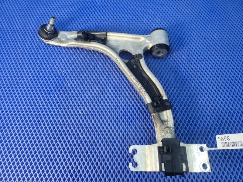 Рычаг передней подвески Mercedes-Benz B-Class 2016 A2463330300 W246 М270920, передний левый