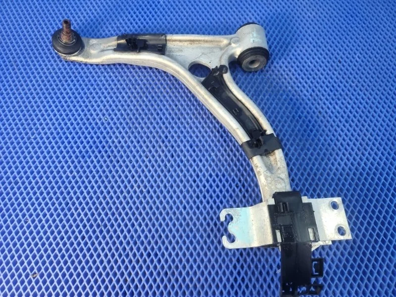 Рычаг передней подвески Mercedes-Benz B-Class 2016 A2463330300 W246 М270920, передний левый