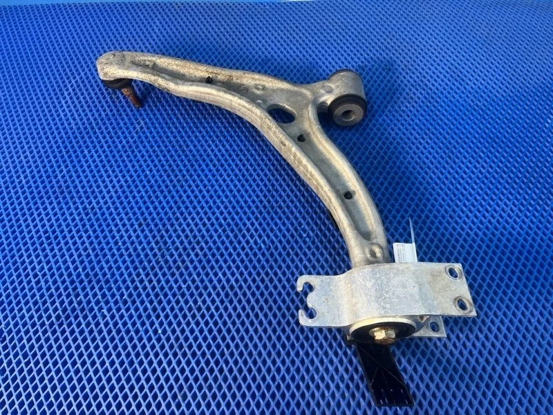 Рычаг передней подвески Mercedes-Benz B-Class 2017 A2463330400 W246 М2709120, передний правый