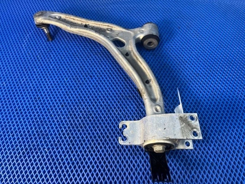 Рычаг передней подвески Mercedes-Benz B-Class 2017 A2463330400 W246 М2709120, передний правый